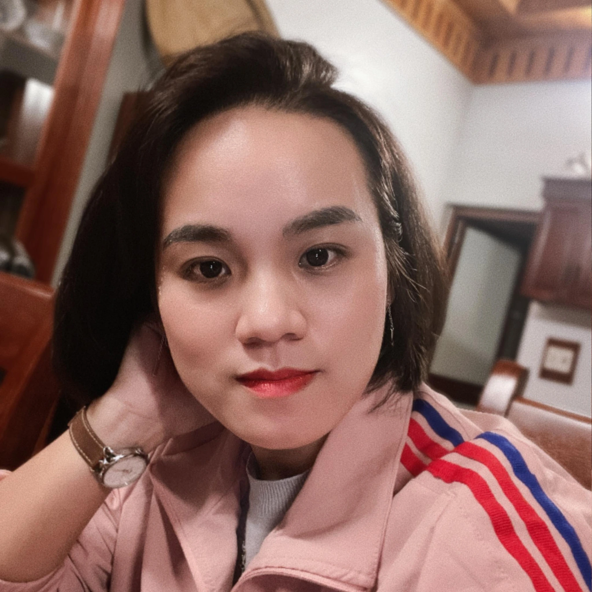 Ms. Hà