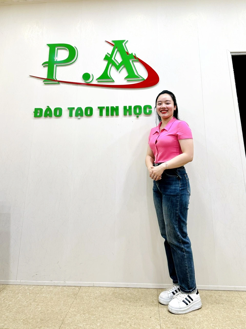 Ms. Đặng Thị Thạch Thảo
